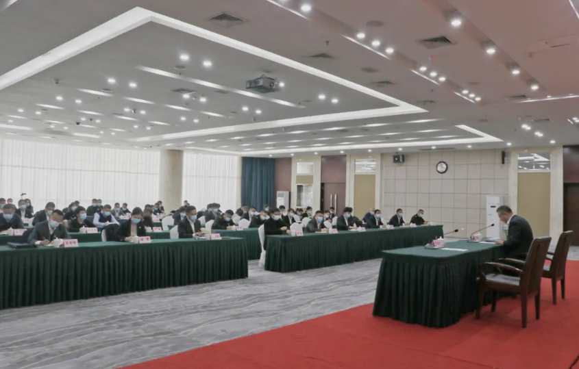 鞍勤集团、龙8头号玩家集团举办贯彻落实市第十三次党代会精神宣讲报告会